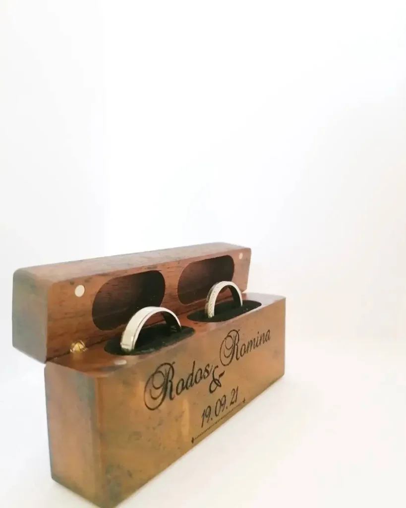 Ideas to Offer Custom Laser Engravings to Wedding & Event planners 4 Laser engraved wedding ring box